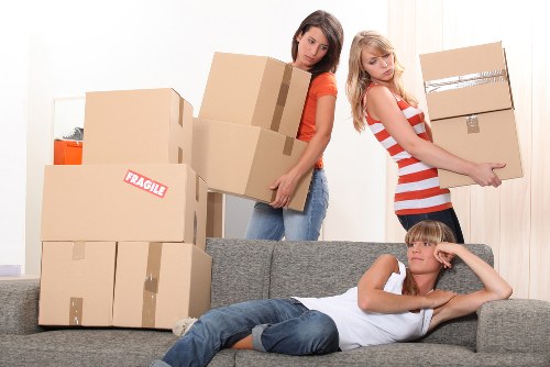 Organised moving boxes and packing materials suitable for Hounslow moves
